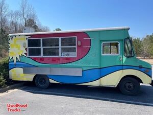 24' Chevrolet P30 Diesel Mobile Kitchen Food Truck with New Engine