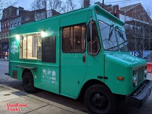 2001 13' Workhorse P42 Mobile Kitchen / Diesel Food Truck with All New Kitchen Installed