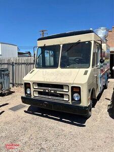 Self-Sufficient Loaded GMC P3500 25' Step Van Kitchen Food Truck