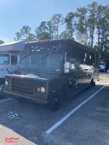 2003 Freightliner Workhorse P42 Diesel Food Truck with 2021 Fully-Loaded Kitchen Build-Out