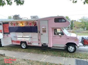 Low Mileage 22' Ford Leprechaun Mobile Kitchen Food Truck