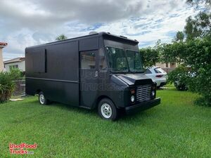 Ready to Work 21' Step Van Food Truck / Used Mobile Kitchen Unit