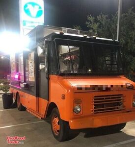 Ready to Roll Chevrolet P30 Step Van Street Food Truck / Kitchen on Wheels