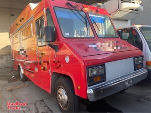 2006 Workhorse Mobile Kitchen Food Truck with Pro Fire Suppression