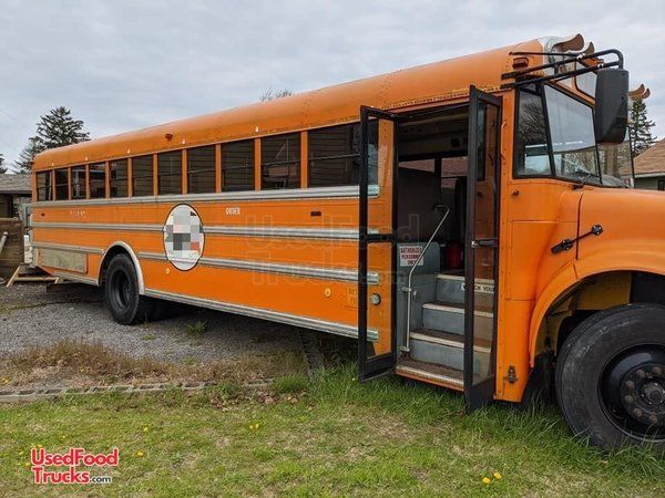2003 International 38' Barbecue and All-Purpose Food Bus