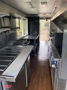 2001 - Freightliner Diesel Step Van Food Truck | Mobile Kitchen Unit