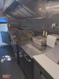 2016 Ford E-350 24' Food Truck w/ Very Lightly Used 2022 Professional Kitchen