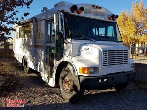 International 3600 Mobile Kitchen Food Truck / Bus