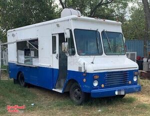 Ready to Work Chevrolet Grumman Olson P30 Mobile Kitchen Food Truck