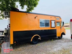 Ready to Serve Used GMC P3500 Step Van All-Purpose Food Truck