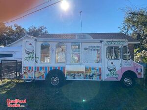 26' Chevy P30 Ice Cream & Snowball Truck / Mobile Ice Cream & Shaved Ice Parlor