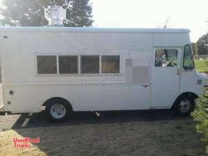 1983- 18' x 6' Grumman Curbmaster Food Truck