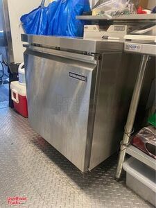 2002 Workhorse P42 All-Purpose Food Truck | Mobile Food Unit