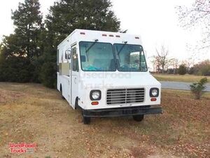 1996 - Chevy P30 Food Truck