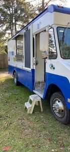 Ready for Street Action 20' Chevrolet P30 Mobile Kitchen Food Truck