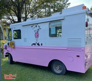 Used - 17' Ford Step Van Ice Cream Truck | Mobile Dessert Unit