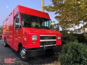 2006 Ford E350 Utiliamaster 18' Food Truck with Pro Fire Suppression System