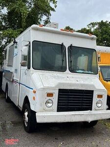 Chevrolet P30 Loaded Professional Mobile Kitchen Food Concession Truck