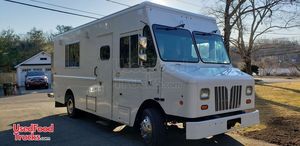 2011 Workhorse Mobile Kitchen Food Truck Diesel or Sale 2019 Kitchen