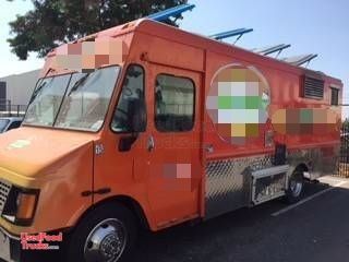 Gorgeous GMC Workhorse Step Van Kitchen Food Truck / Used mobile Kitchen