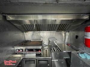 2000 Freightliner Diesel Kitchen Food Truck with Pro Fire Suppression System