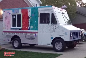 Used - Ford E-250 Step Van Mobile Dessert Unit - Ice Cream Truck