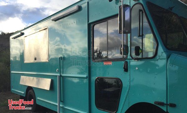 Lightly Used 2009 18' Workhorse W62 Step Van Fully Loaded Mobile Kitchen Food Truck