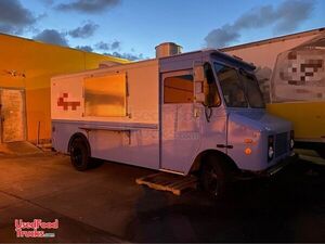 Chevrolet P90 Kitchen on Wheels / Food Truck with Pro Fire Suppression