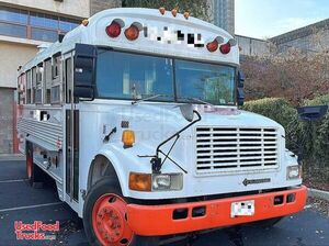Preowned - 2000 International 3800 Bus Converted Into a Food Truck