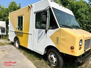 2005 - Utilimaster Step Van Street Food Truck | Mobile Food Unit