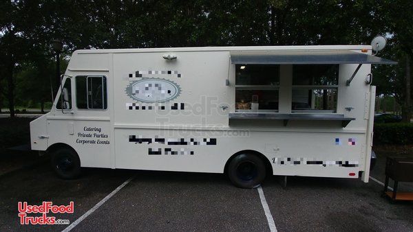 Turnkey Ready Chevrolet Diesel P30 Step Van Kitchen Food Truck w/ 2018 Kitchen