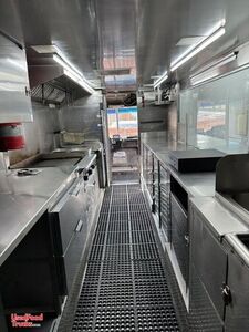 Fully Equipped 2007 27' Chevrolet Utilimaster Food Truck with Pro-Fire Suppression