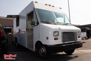 2012 22' Ford Econo Mobile Kitchen Food Truck with New Kitchen + Low Miles