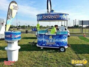 Ready to Roll Snowie 5' x 8' Shaved Ice Concession Trailer + Snowie Kiosk & 2 Flavor Stations