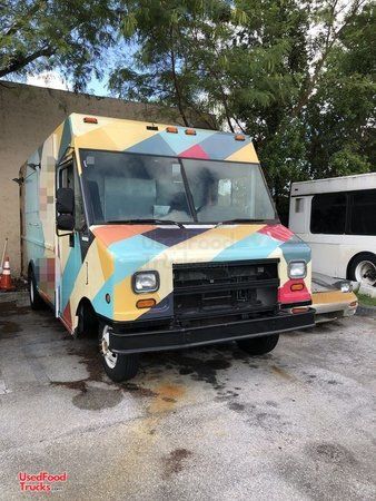 Gently Used 2003 Ford Econoline Step Van Food Truck / Mobile Kitchen