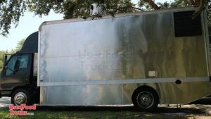 25' LOW MILES LOADED 2004 Isuzu 100% Electric Kitchen Mobile Cafe' Bakery + Food Truck