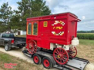Vintage Stagecoach Style Popcorn Stand / Charming Food and Beverage Trailer.