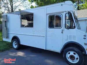 Newly Built - 22' Chevrolet P30 Diesel Kitchen Food Truck.