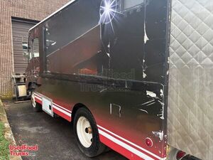 Versatile - Chevrolet P30 All-Purpose Food Truck Mobile Food Unit