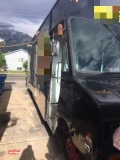Chevrolet P30 Step Van Kitchen Food Truck / Loaded Mobile Kitchen Unit