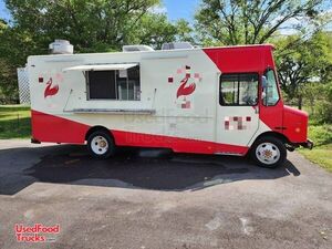 2006 Workhorse W42 All-Purpose Food Truck | Mobile Food Unit.
