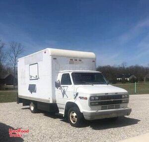 Used Chevrolet G30 Basic Food Vending Truck / Empty Concession Truck.
