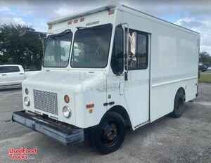 Ready to Customize - 2004 Workhorse W76 All-Purpose Food Truck