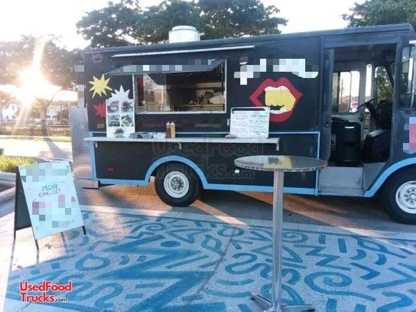 TURNKEY 20' Chevrolet Grumman Licensed Food Truck Mobile Kitchen.