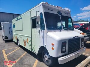 Well  Equipped - Workhorse P30 All Purpose Food Truck.