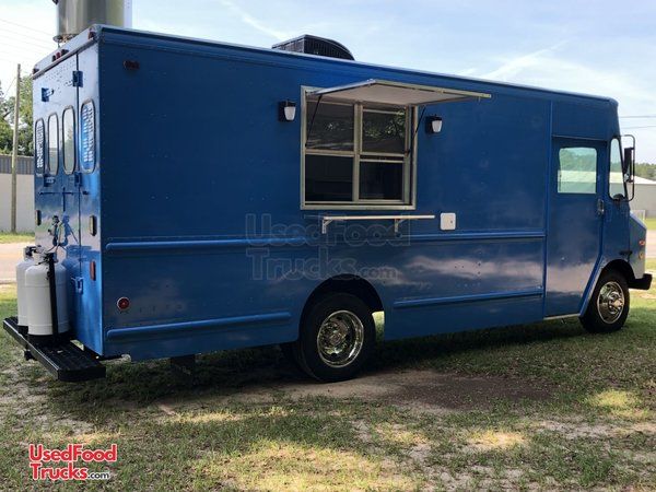 GMC P30 Mobile Kitchen Food Truck, 2018 Kitchen Build Out.