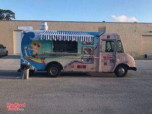18' Chevrolet P30 Food Truck / Commercial Mobile Kitchen.