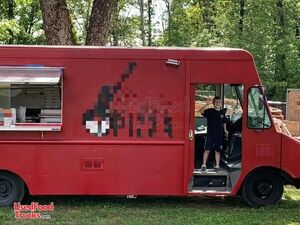 Used Chevy P30 26' Step Van Wood-Fired Brick Oven Pizza Food Truck.