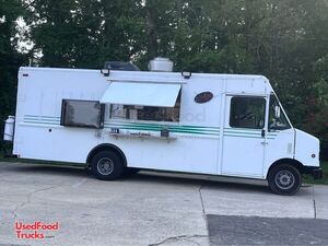 Well-Maintained 2006 Mobile Kitchen All-Purpose Food Truck