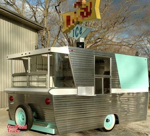 2016 - Vintage Diner Style Kitchen Food & Ice Cream Retro Concession Trailer